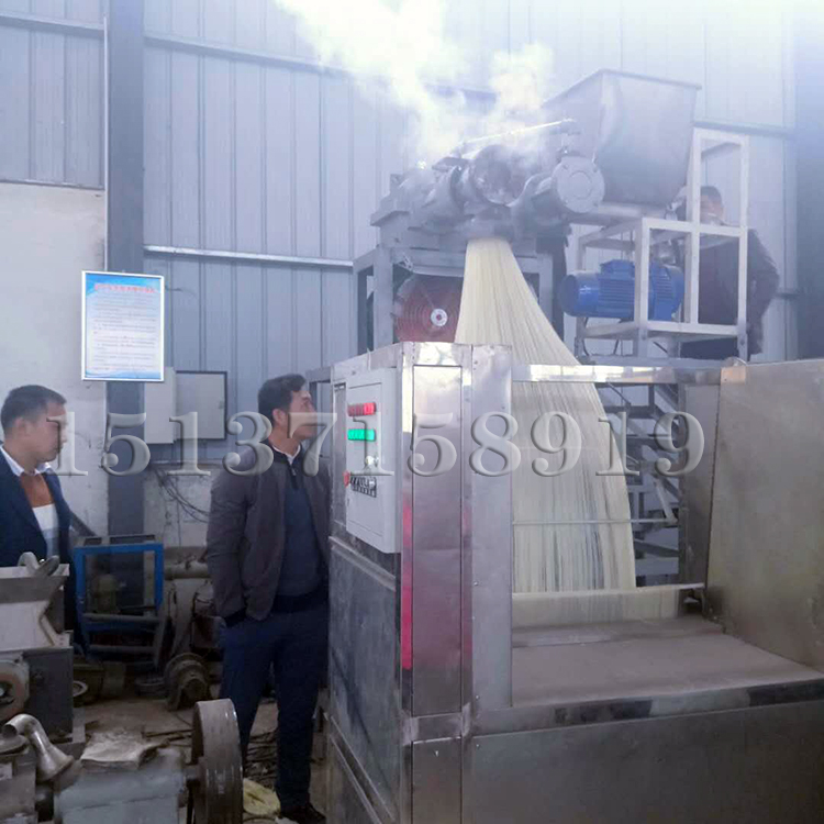 全自動米線機試機現場